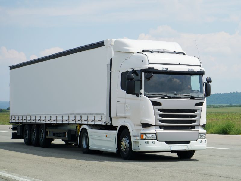 Financiamento e refinanciamento de caminhão e carreta